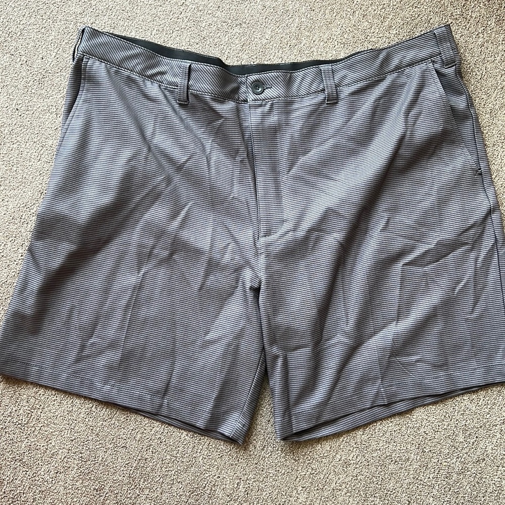 REEBOK SHORTS GRAY STRIPE